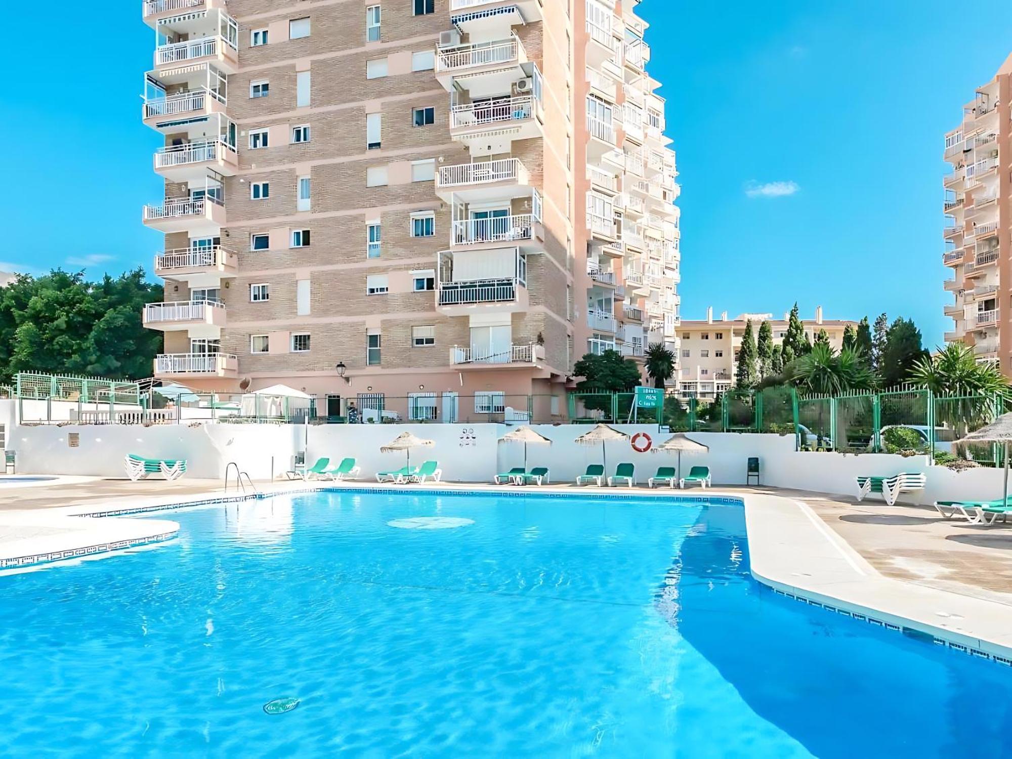 Bright & Cozy Apartment Acuario Beach&Pool بينالماذينا المظهر الخارجي الصورة