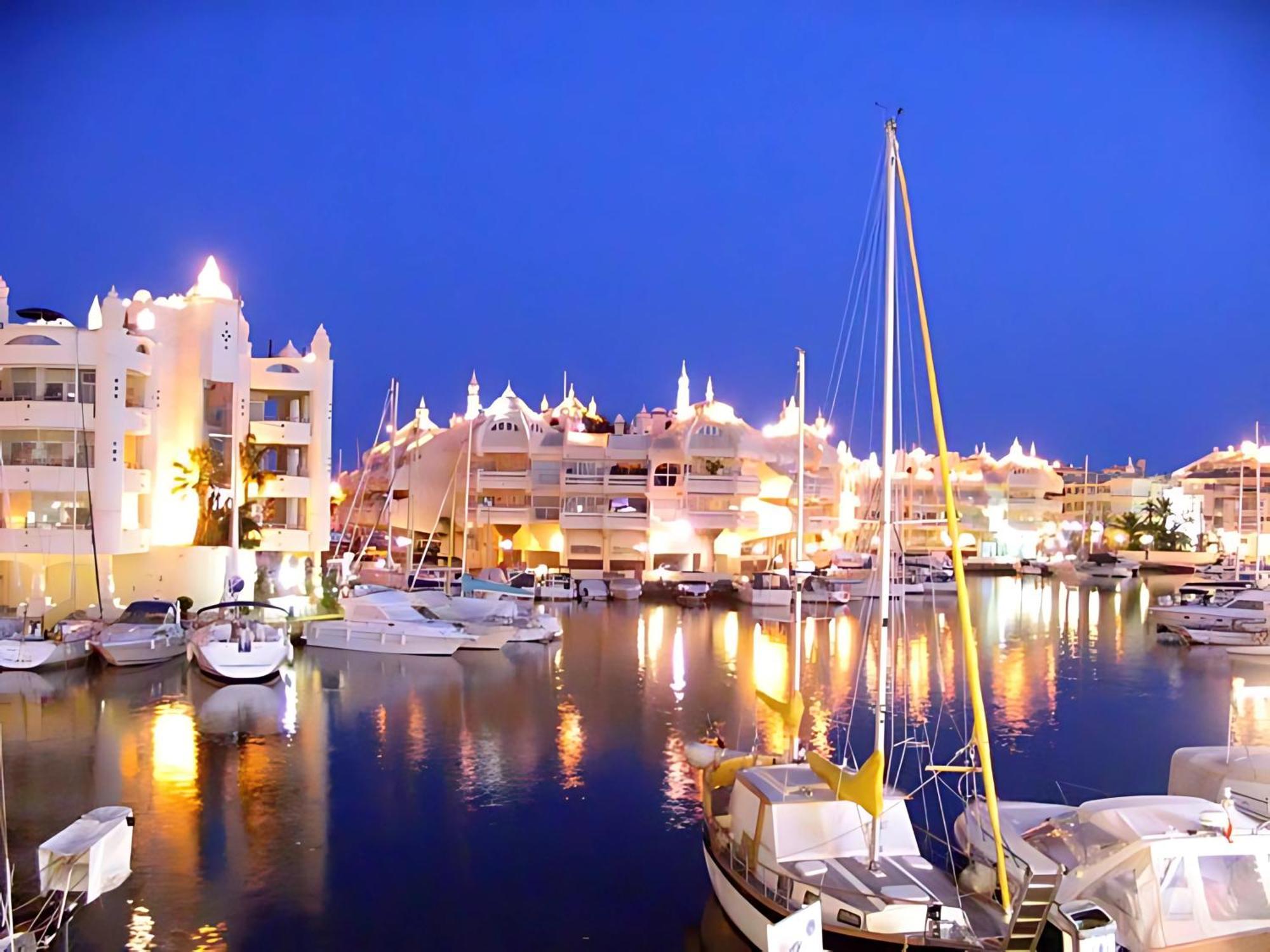 Bright & Cozy Apartment Acuario Beach&Pool بينالماذينا المظهر الخارجي الصورة